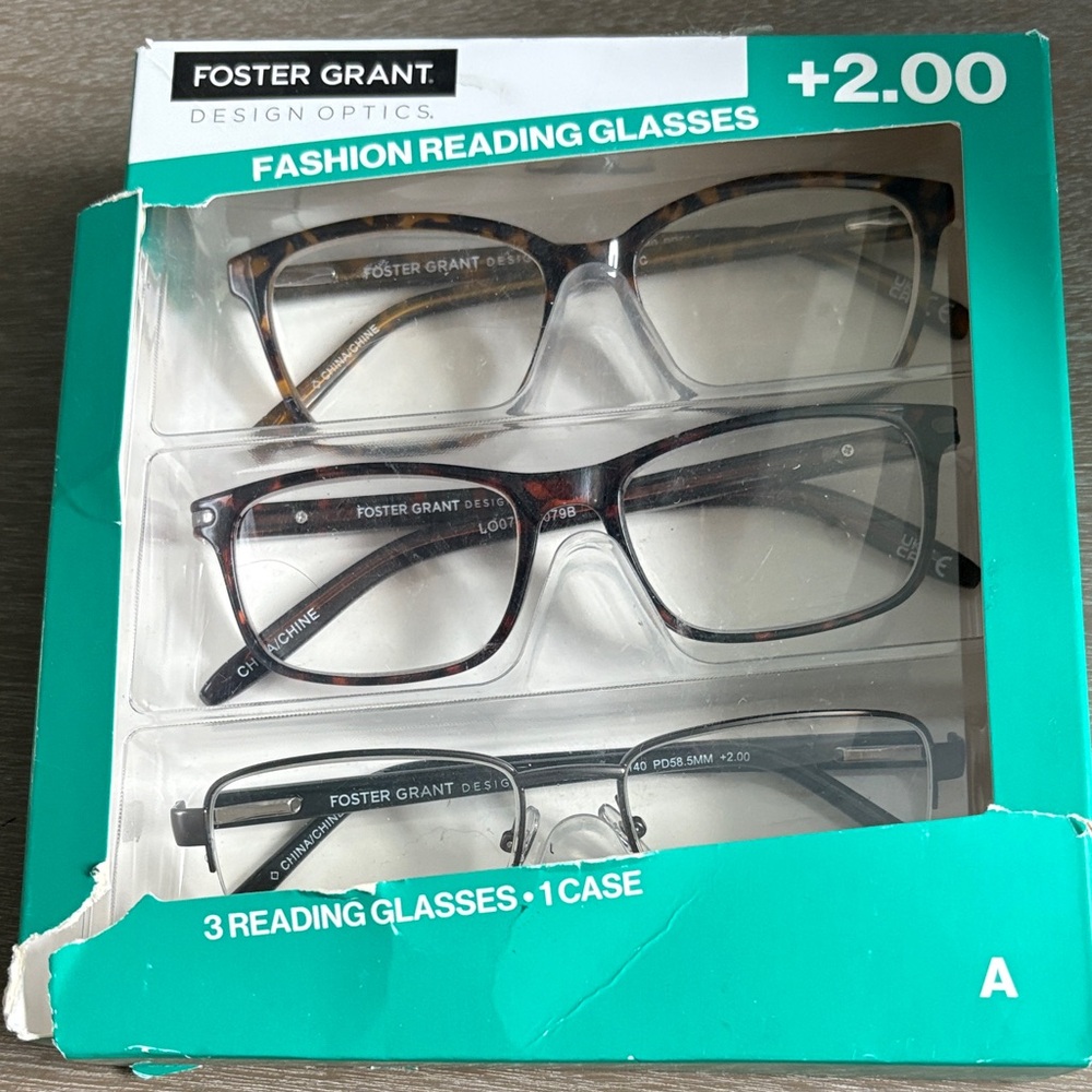 Foster Grant Tortoise and Black Reading Glasses Trio